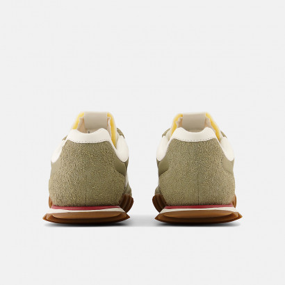 New Balance RC30