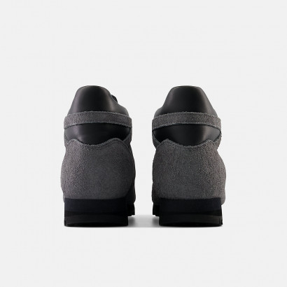 New Balance Rainier