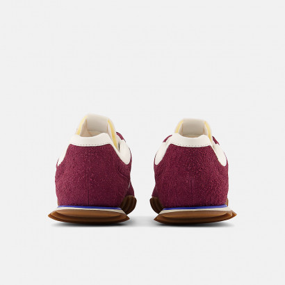 New Balance RC30