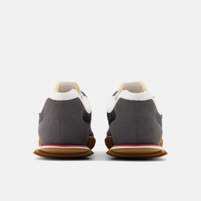 New Balance RC30