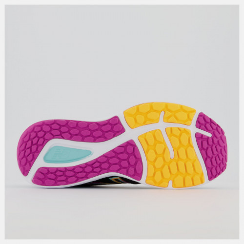 Женские кроссовки New Balance Fresh Foam 680v7