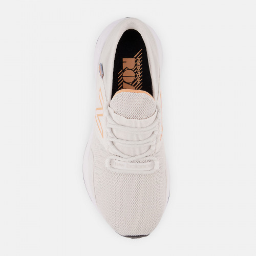 Женские кроссовки New Balance Fresh Foam Roav