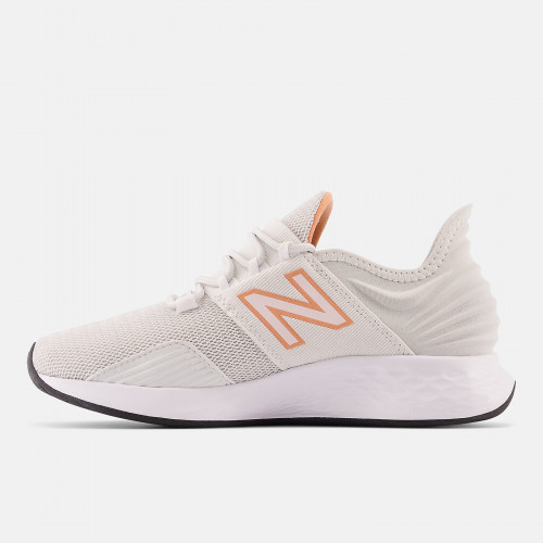 Женские кроссовки New Balance Fresh Foam Roav