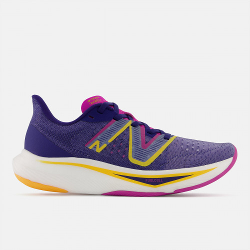 Женские кроссовки New Balance FuelCell Rebel v3