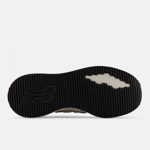 Женские кроссовки New Balance Fresh Foam X70