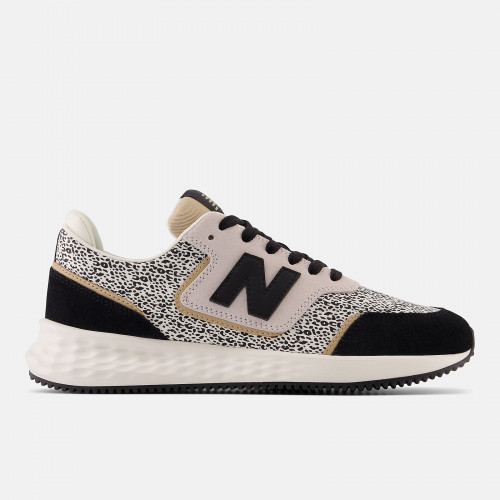 Женские кроссовки New Balance Fresh Foam X70