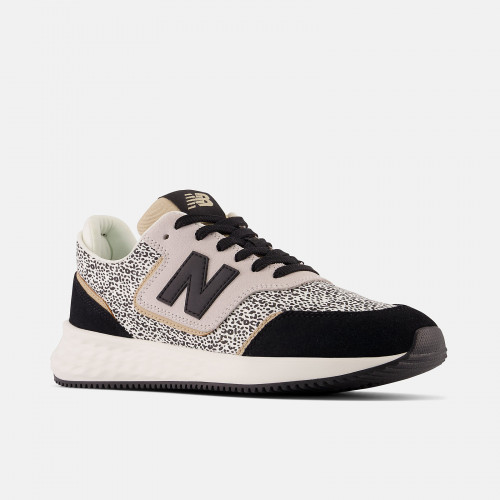 Женские кроссовки New Balance Fresh Foam X70